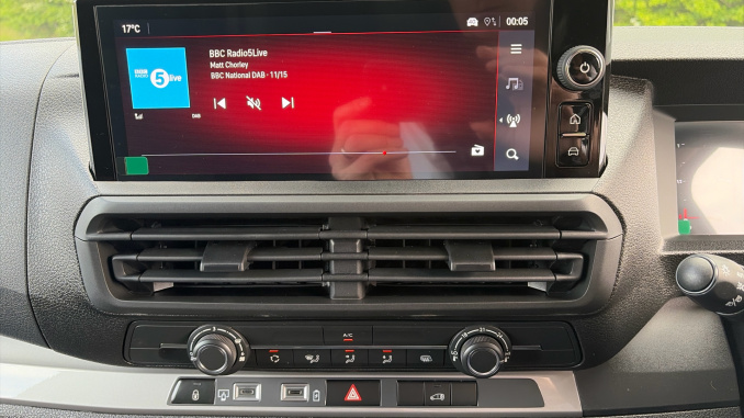 Vauxhall Vivaro L2 Diesel 2.0 Turbo D 145 Prime H1 Van - Image 15